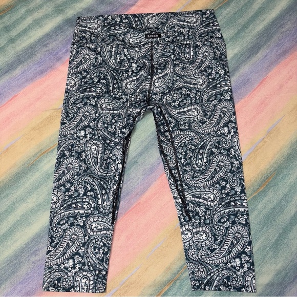 K Deer paisley leggings and crop top cross back set size 3XL leggings / 2XL top - Picture 8 of 9
